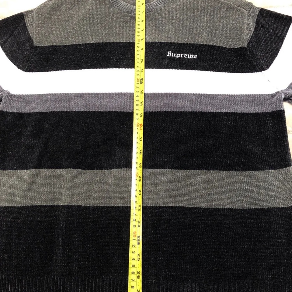 Supreme - Picture 6 of 9